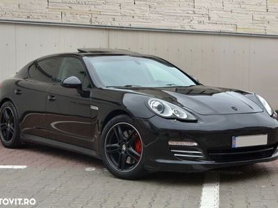 Porsche Panamera 4