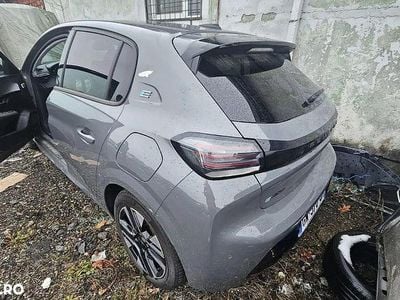 Culoareargint Second-hand 2024 Peugeot e-208 Active Hatchback | 8.500 EUR
