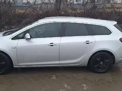 Second-hand Opel Astra Sport 260 CP (191 kW) 2011 Argintiu Break