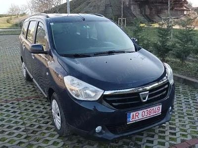 Second-hand Dacia Lodgy 90 CP (66 kW) 2013 Monovolum