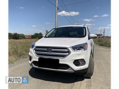Alb Utilizat 2017 Ford Kuga SUV | 24.500 EUR