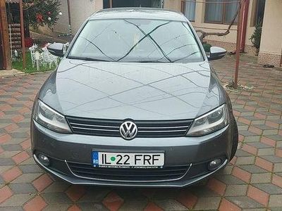 Second-hand VW Jetta Sportline 140 CP (102 kW) 2011 Culoaregri Berlinǎ