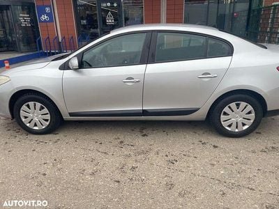 Second-hand Renault Fluence Authentique 110 CP (80 kW) 2010 Culoareargint Berlinǎ