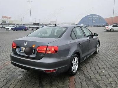 Second-hand VW Jetta 105 CP (77 kW) 2011 Berlinǎ