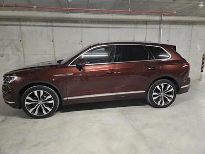 Rosu Utilizat 2019 VW Touareg Atmosphere SUV | 40.000 EUR (Puțin scump)