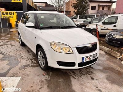 Second-hand Skoda Fabia Ambiente 80 CP (58 kW) 2008 Culoarealb Hatchback