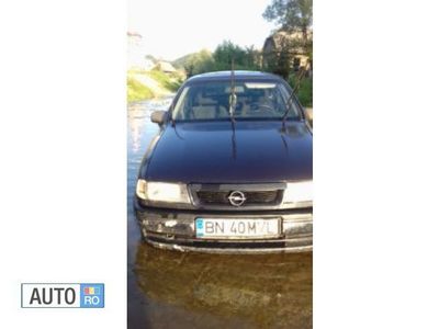 Second-hand Opel Vectra 69 CP (50 kW) 1994 Verde Break