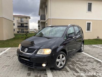 second-hand VW Touran 2.0 TDI 140 Cp 6+1 Trepte Recent Adus