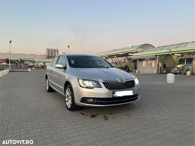 Culoareargint Second-hand 2015 Skoda Superb Elegance Hatchback | 10.600 EUR (Scump)