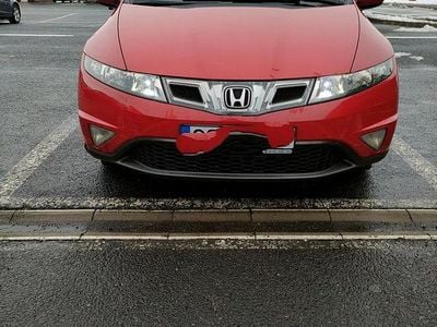 Second-hand Honda Civic 100 CP (73 kW) 2009 Culoarerosu Hatchback