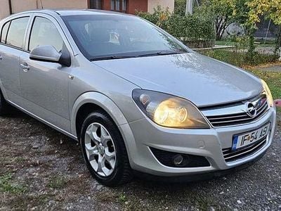 Second-hand Opel Astra Enjoy 90 CP (66 kW) 2010 Culoaregri Hatchback