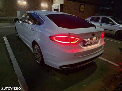 Second-hand Ford Mondeo Titanium 180 CP (132 kW) 2015 Culoarealb Berlinǎ