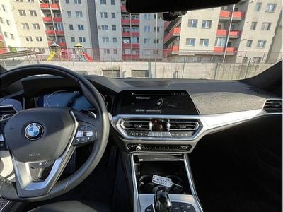 Alpine white 3 Second-hand 2021 BMW 330e Advantage Berlinǎ | 31.920 EUR (Preț OK)