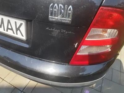 Negru Utilizat 2002 Skoda Fabia Hatchback | 1.300 EUR (Preț OK)