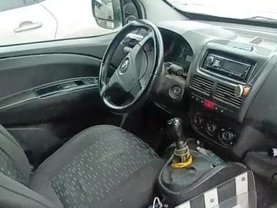 Alb Utilizat 2013 Opel Combo Monovolum | 4.300 EUR