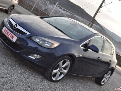 Albastru Utilizat 2010 Opel Astra Berlinǎ | 4.999 EUR (Scump)
