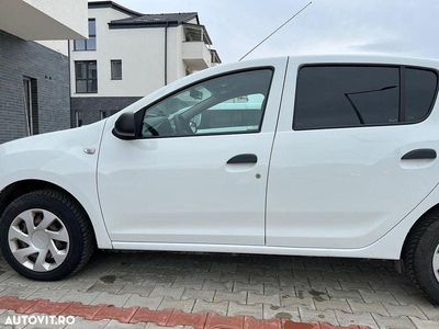 Second-hand Dacia Sandero Lauréate 75 CP (55 kW) 2017 Culoarealb