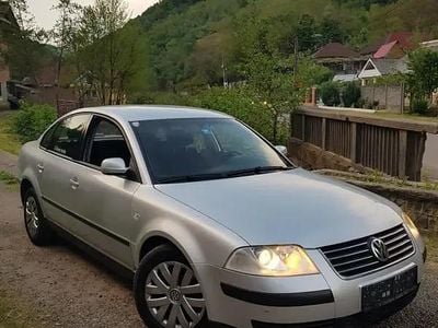 Utilizat 2003 VW Passat Berlinǎ | 2.050 EUR