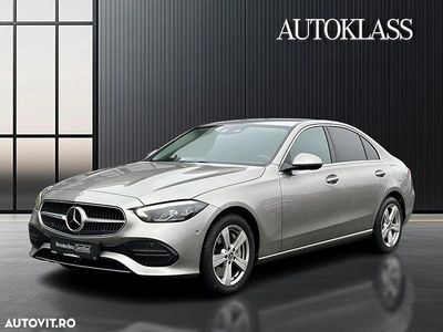 Second-hand Mercedes C300e 313 CP (230 kW) 2023 Culoarebej Berlinǎ