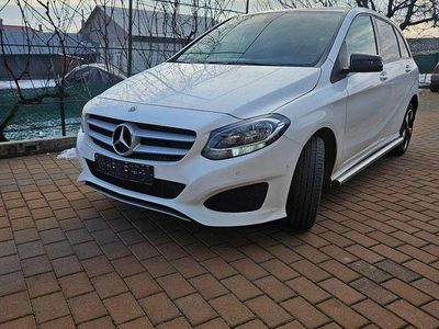 Culoarealb Utilizat 2018 Mercedes B220 Monovolum | 7.390 EUR