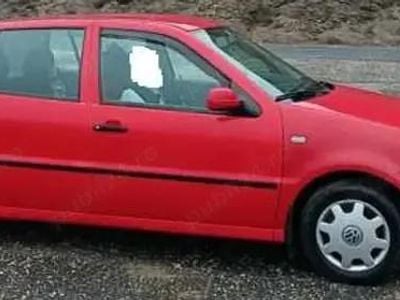 Second-hand VW Polo 54 CP (39 kW) 2001 Rosu Hatchback