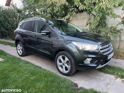 Culoaregri Utilizat 2018 Ford Kuga Titanium SUV | 13.999 EUR (Preț bun)