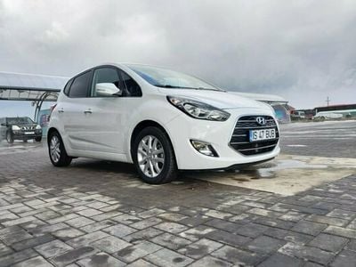 Second-hand Hyundai ix20 90 CP (66 kW) 2016 Alb Hatchback