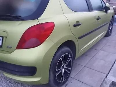 Verde Utilizat 2007 Peugeot 207 Berlinǎ | 2.500 EUR