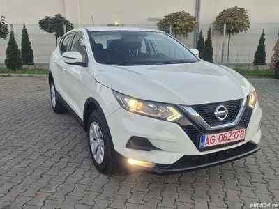 Alb Utilizat 2021 Nissan Qashqai SUV | 14.000 EUR (Preț bun)