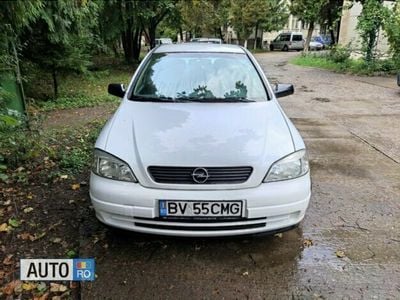 second-hand Opel Astra benzina