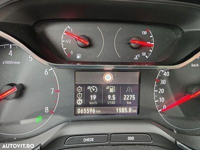 Culoarerosu Utilizat 2017 Opel Crossland X Innovation SUV | 8.300 EUR (Preț OK)