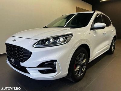Second-hand Ford Kuga ST-Line 190 CP (139 kW) 2021 Culoarealb SUV