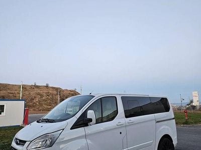 Second-hand Ford Tourneo Custom 170 CP (125 kW) 2016 Culoarealb Van