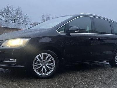 Culoarenegru Utilizat 2012 VW Sharan Highline Monovolum | 9.000 EUR (Preț bun)