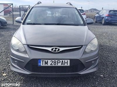 Second-hand Hyundai i30 Comfort 110 CP (80 kW) 2011 Culoaregri Hatchback