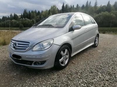 Mercedes B200