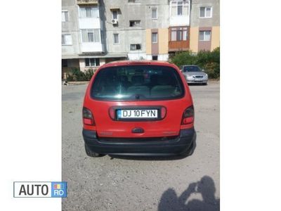 Rosu Utilizat 1999 Renault Scénic Monovolum | 1.000 EUR