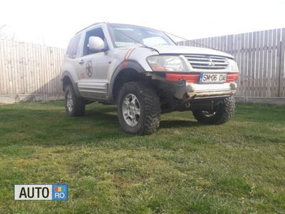 Second-hand Mitsubishi Pajero 120 CP (88 kW) 2002 Gri SUV