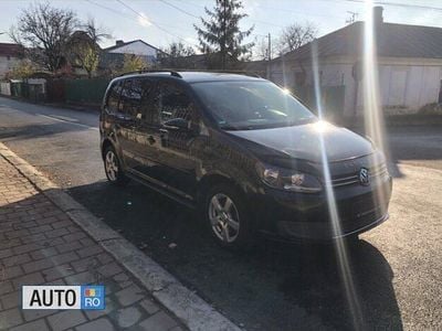 Negru Utilizat 2012 VW Touran Monovolum | 5.700 EUR (Preț OK)