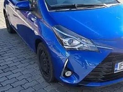 Second-hand Toyota Yaris Hybrid Luna 53 CP (38 kW) 2017 Albastru Hatchback