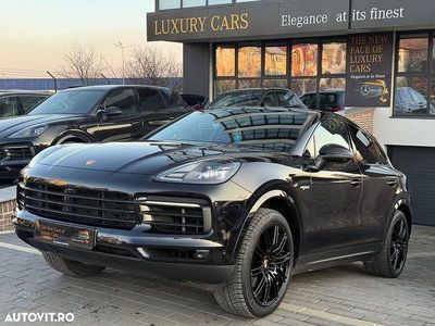 Culoarenegru Utilizat 2022 Porsche Cayenne Coupe Coupe | 92.000 EUR