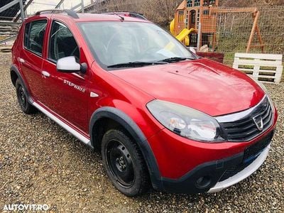 Second-hand Dacia Sandero Stepway 101 CP (74 kW) 2012 Culoarerosu