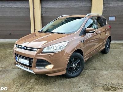 Second-hand Ford Kuga Individual 163 CP (119 kW) 2014 Culoaremaro SUV
