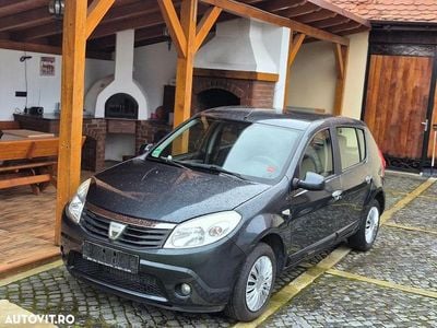 Second-hand Dacia Sandero Lauréate 87 CP (63 kW) 2008 Culoarenegru Hatchback