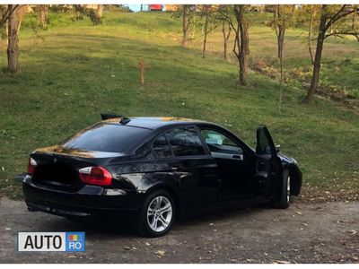 Second-hand BMW 320 143 CP (105 kW) 2008 Negru
