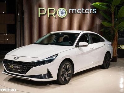 Second-hand Hyundai Elantra 123 CP (90 kW) 2022 Culoarealb Berlinǎ