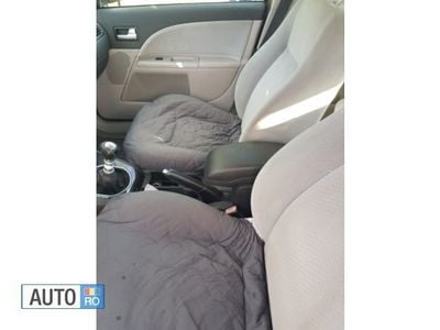Second-hand Ford Mondeo 110 CP (80 kW) 2001 Berlinǎ