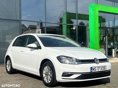 Alb Utilizat 2020 VW Golf VII Comfortline | 15.000 EUR (Puțin scump)