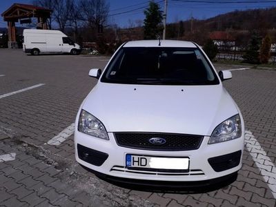 Second-hand Ford Focus 90 CP (66 kW) 2006 Alb Break