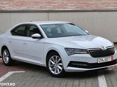 Second-hand Skoda Superb Premium Edition 150 CP (110 kW) 2021 Culoarealb Berlinǎ